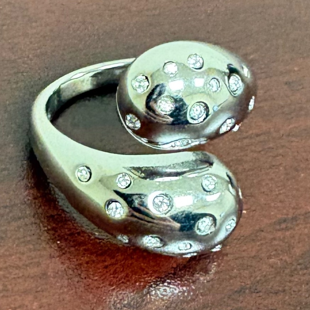 Raindrop Ring with Simulated Diamonds Size 7 - Picture 2 of 5